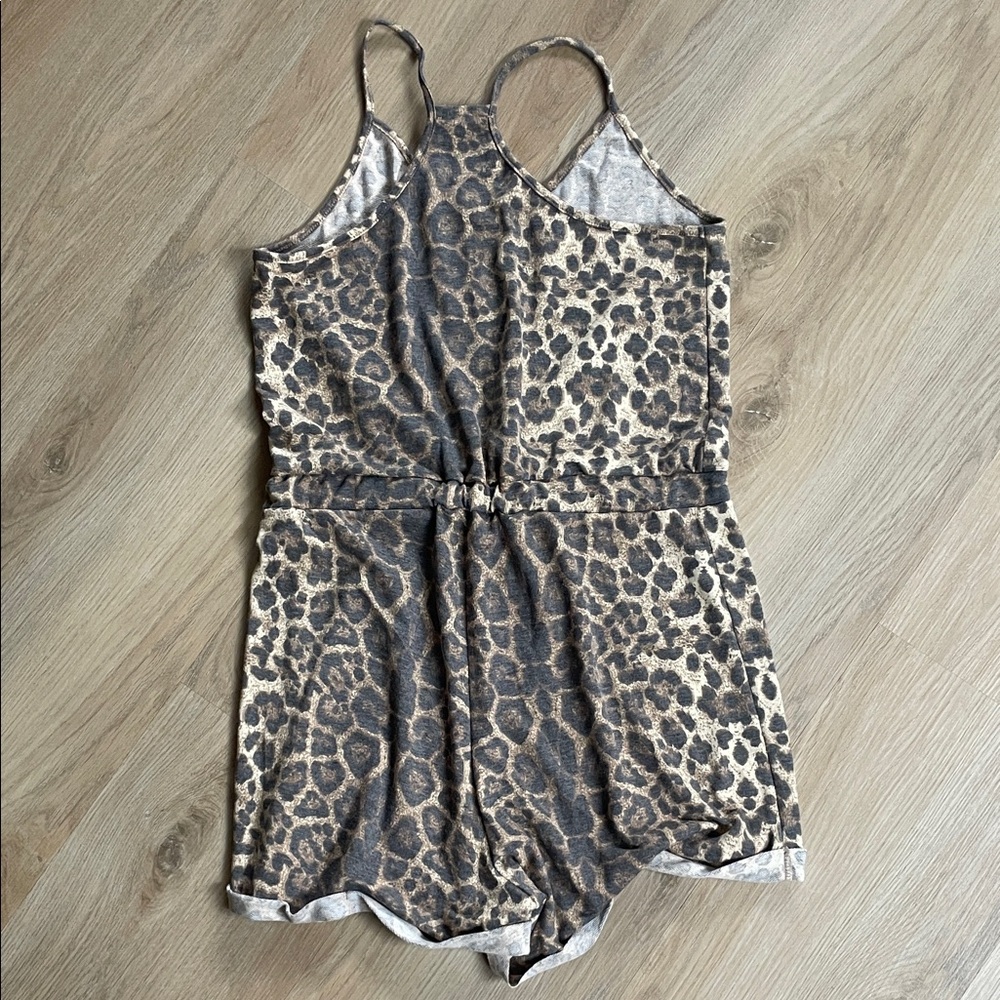 Leopard Print Romper - Picture 5 of 5